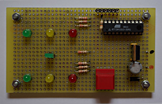 Elektron. Wuerfel auf Lochrasterboard